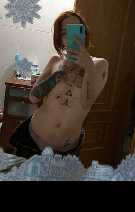 xhuronax model porn pics