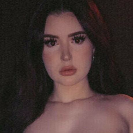 emilymcnessie model pornographic pictures