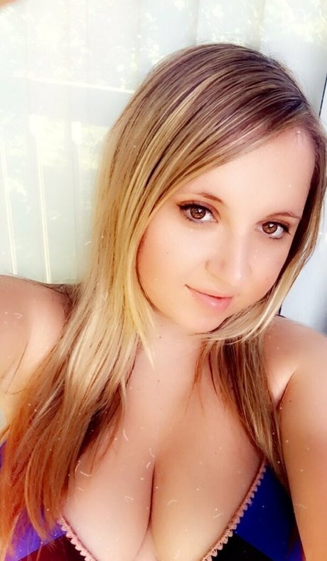 Candykissxo model perfect archive