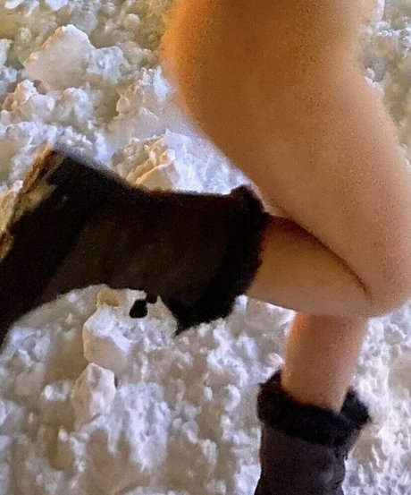 Haleyszklarz art model photo