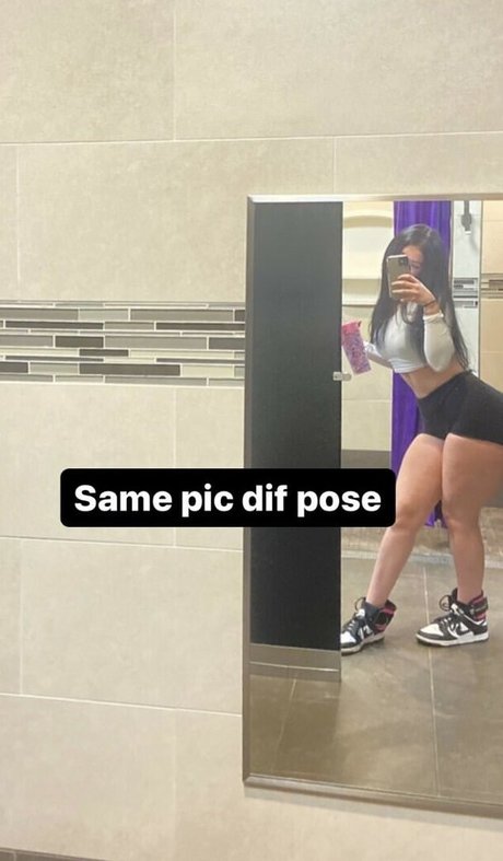 Haleyszklarz model sexy photo