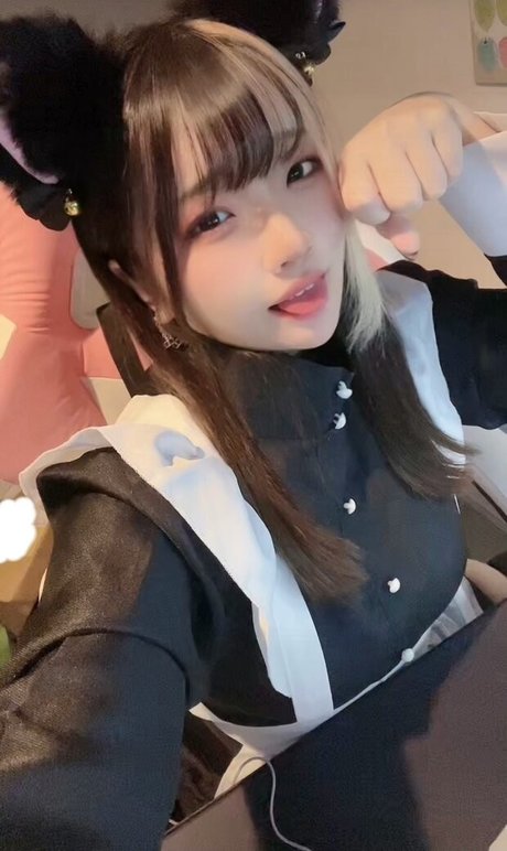 Yui Hiiragi model pretty archive