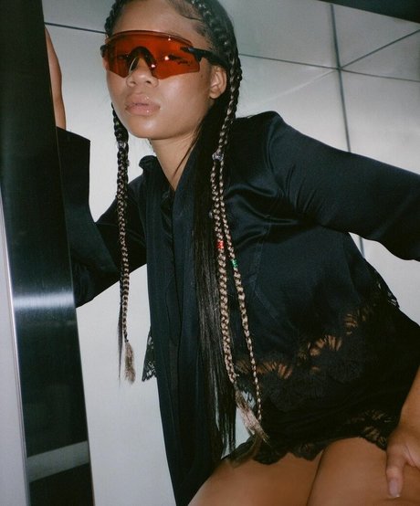 Storm Reid star art photo