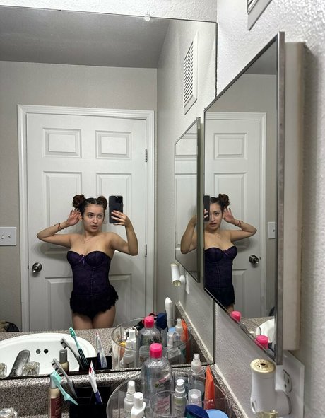 tinyrissy exclusive star pic