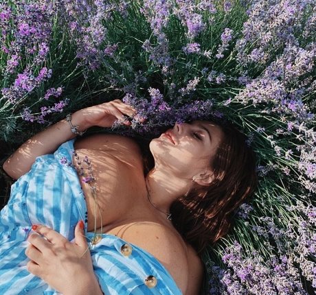 Xenia Wood hot pornstar img