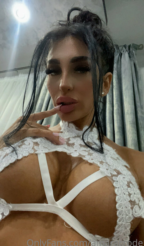 amaracrode model beautiful images