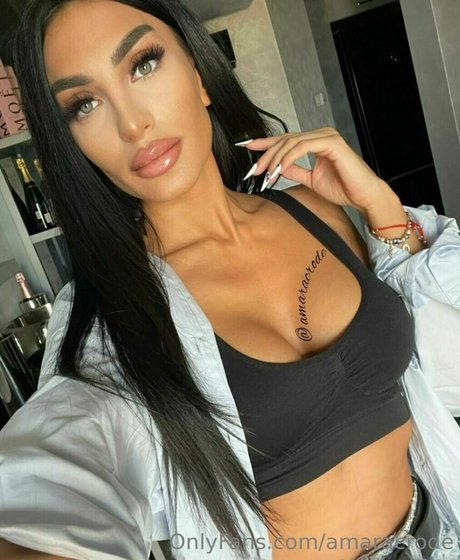 amaracrode sexy model image