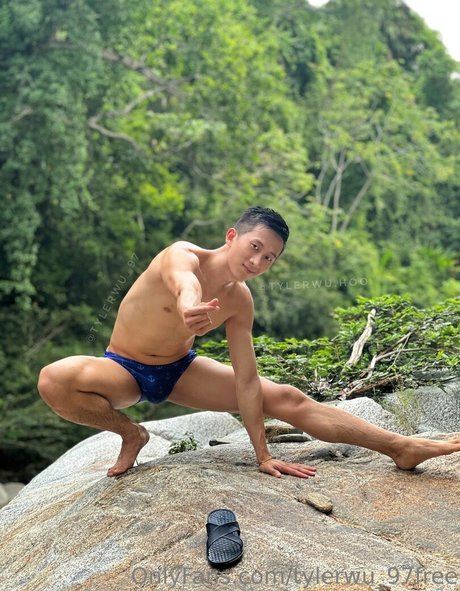 tylerwu 97free model erotic pic