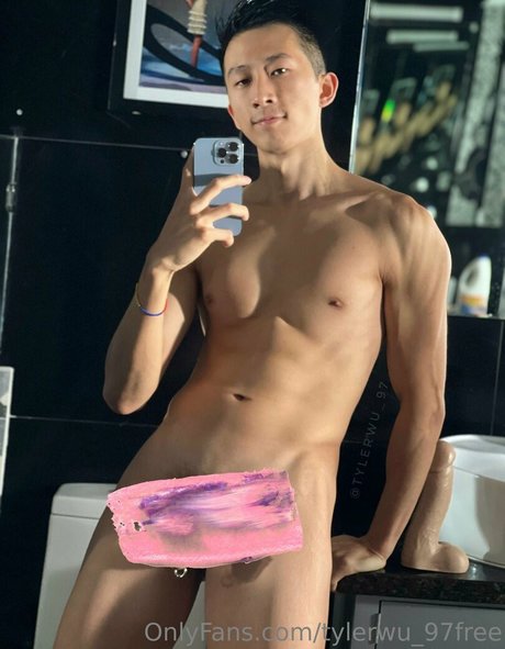 tylerwu 97free pornstar nudes photo