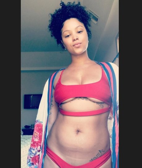 celmynam3 hot star photos