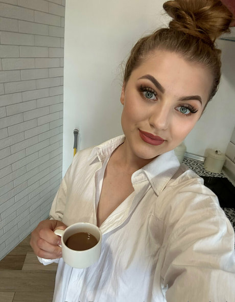 your missalexis model perfect picture