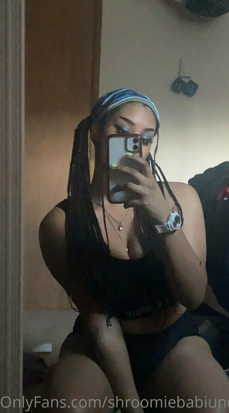 shroomiebabiuncensored naked pornstar image