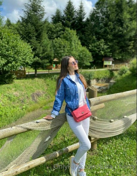 juli love69 high quality pornstar photo