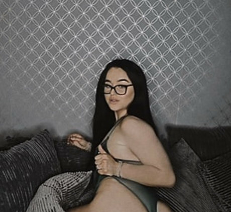 miyasol1 model picture