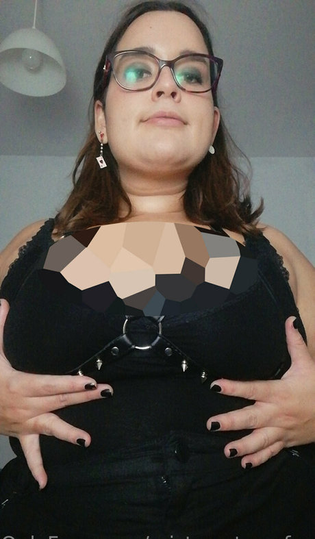 mistresstryss nude model picture