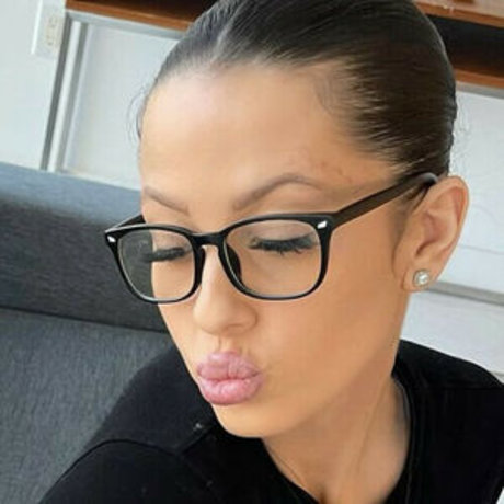 Amela Omor porn star image