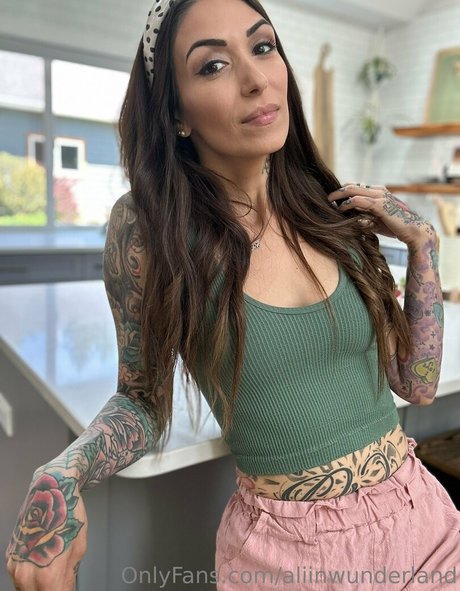 aliinwunderland exclusive pornstar archive