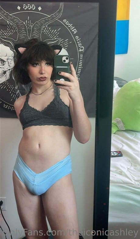 theiconicashley high quality model images