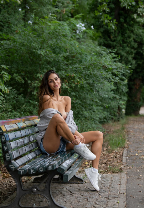 leedali nude model photos