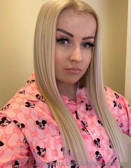 lillyoceanfree art model pic