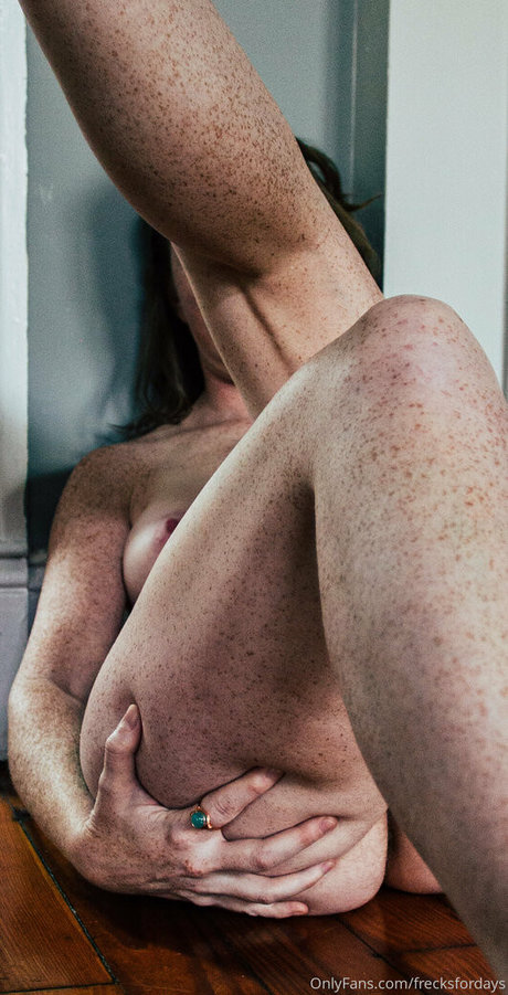 frecksfordays adult star photo
