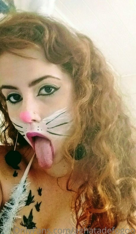 aghatadefogoo nudes actress archive