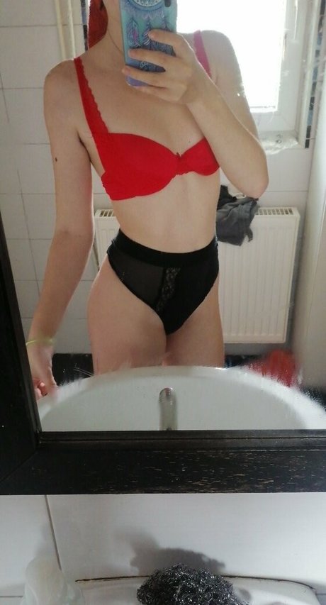 laly911 free Profile pic