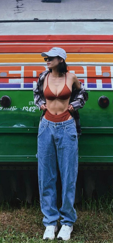 Criselda Alvarez model hot pic