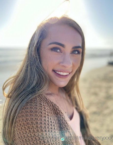 mikeaveryxxx model hot image