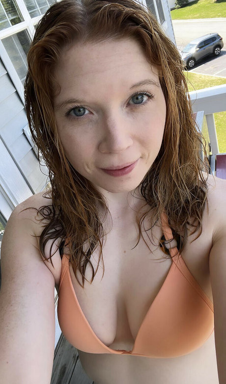 Peachy Noel sex star picture