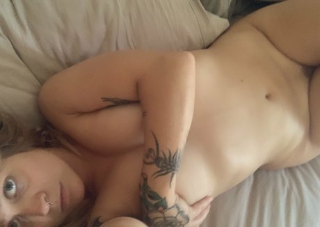 slutallergies erotic actress pics