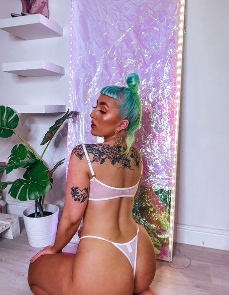 mimialmighty naked star gallery