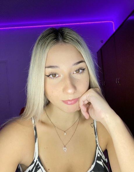 dirty talk onlyfans pornographic image