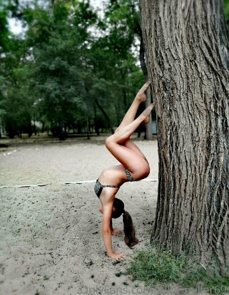 amina amore69 erotic model pic