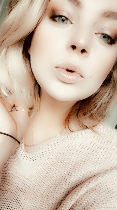 skyemoore Profile pic