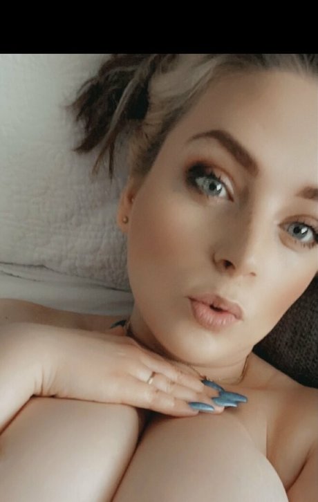 skyemoore model nudes pictures