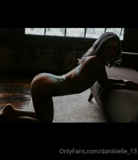 daniiiielle 13 model erotic images