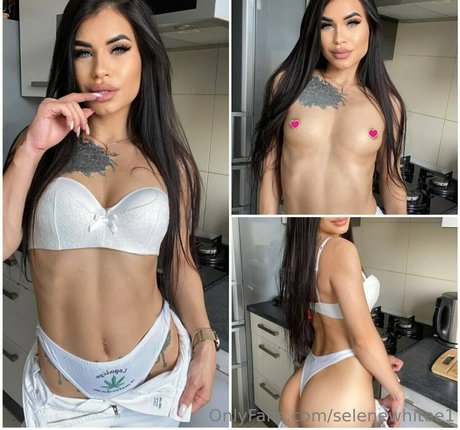 selenewhitee1 pornographic star photo