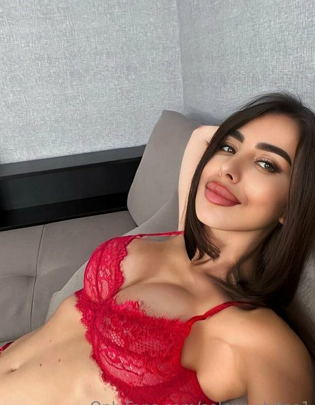 selenewhitee1 pornstar nice archive