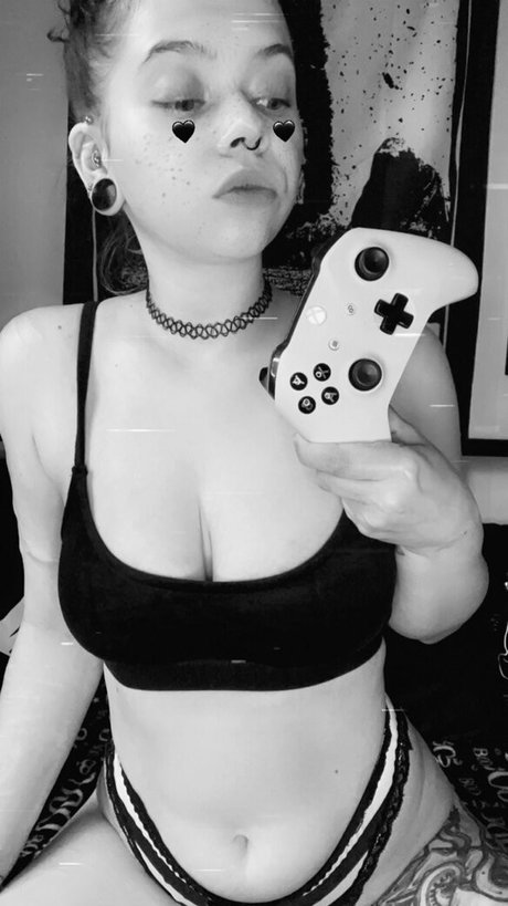 smokewitch13 xxx model galleries