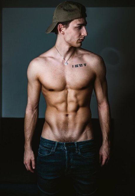 battyboyfree model nudes photo