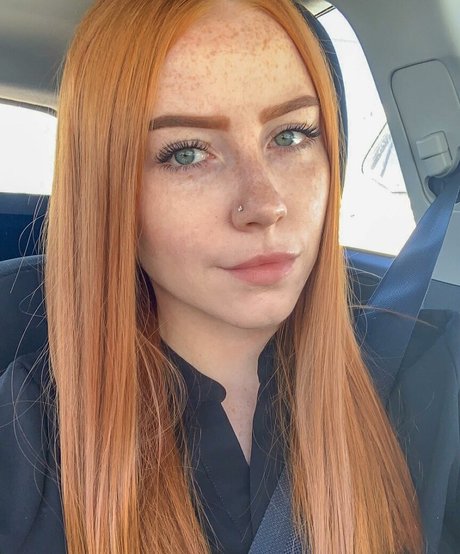 Little miss red perfect actress galleries