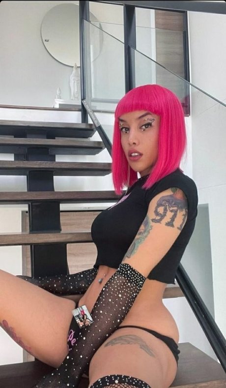 Sara Salazar model art img