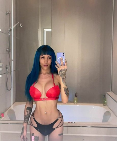 Sara Salazar hot star pictures