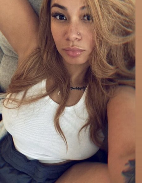 msdreamifyanasty pretty model photos