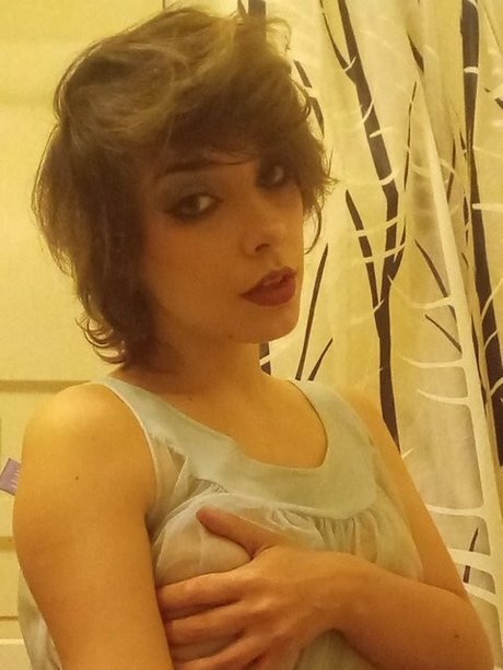 pink kunt nudes actress galleries