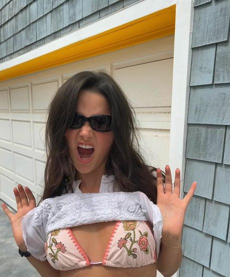 Jules LeBlanc nice model images