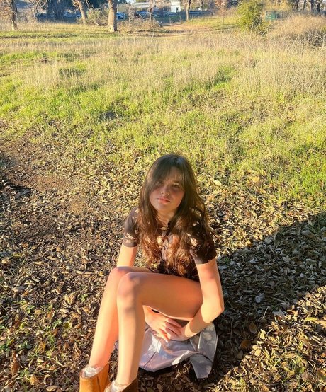 Jules LeBlanc star nice pics