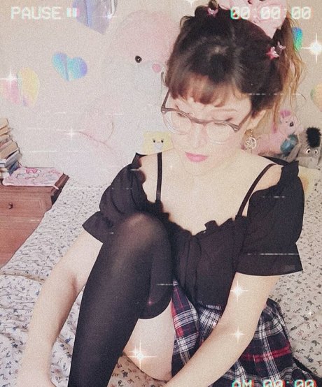 Space Bunny erotic model pic