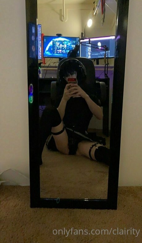 clairity pretty star pic